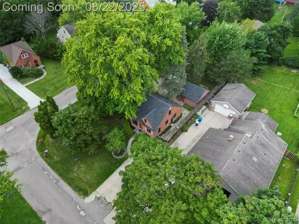 3704 Oakshire Avenue, Waterford Twp, MI 48328