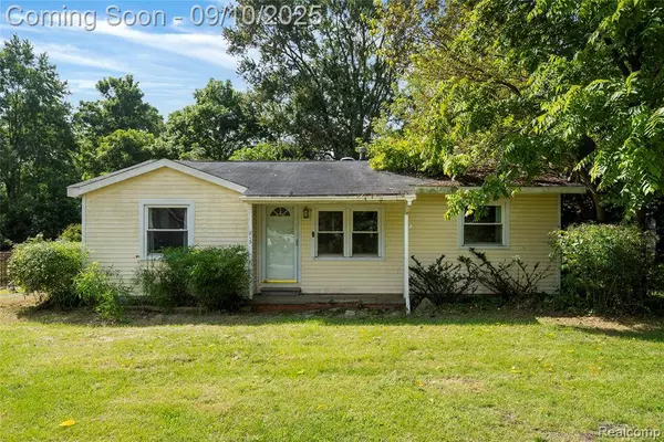 213 Pulford Street, Howell, MI 48843