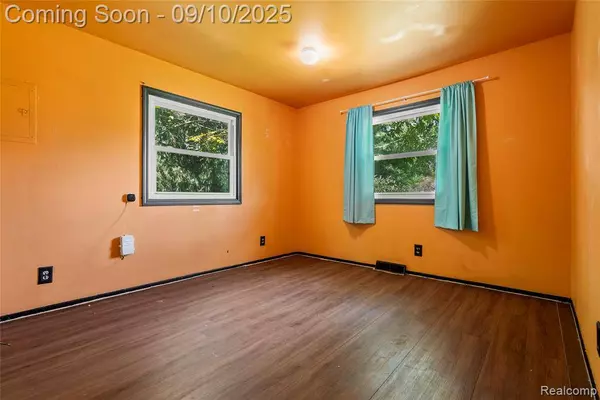 213 Pulford Street, Howell, MI 48843