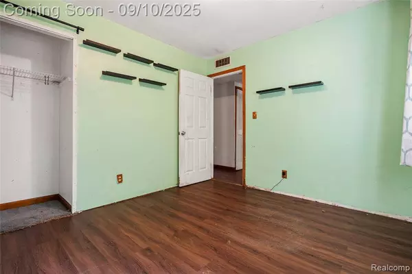 213 Pulford Street, Howell, MI 48843