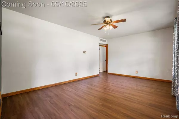 213 Pulford Street, Howell, MI 48843