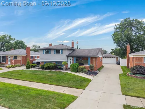 7721 Carrousel Boulevard, Westland, MI 48185