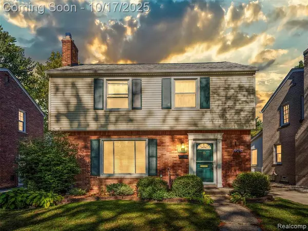 1730 Bournemouth Road, Grosse Pointe Woods, MI 48236