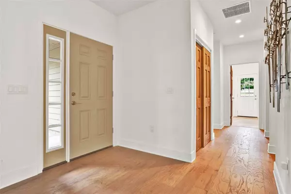 10452 LOG HOUSE RD, Clermont, FL 34711