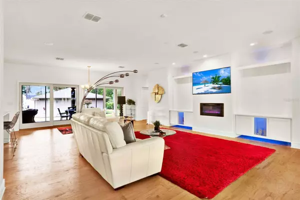 10452 LOG HOUSE RD, Clermont, FL 34711