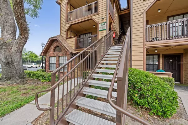 390 LAKE PLACID CT #304, Altamonte Springs, FL 32701