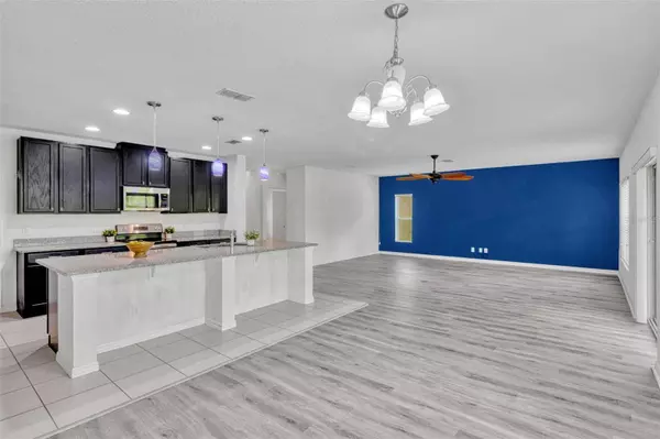 144 WILLIAMSON DR, Davenport, FL 33897