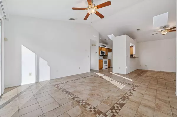 118 MEADOW BLVD, Sanford, FL 32771