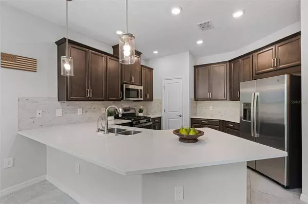 2865 HIGH POINTE ST, Clermont, FL 34711