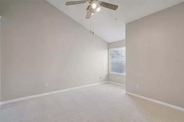 682 YOUNGSTOWN Pkwy #328, Altamonte Springs, FL 32714