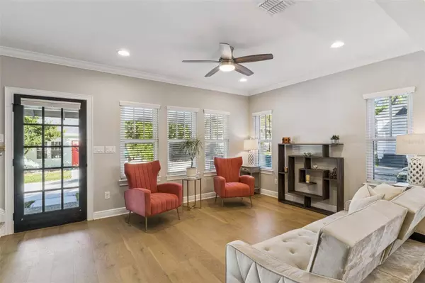 210 HIBISCUS CT, Orlando, FL 32801