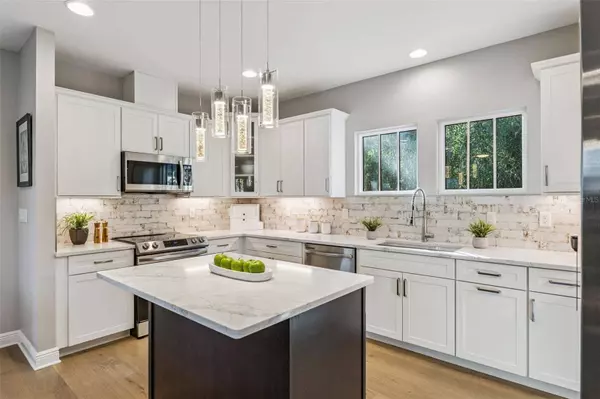 210 HIBISCUS CT, Orlando, FL 32801