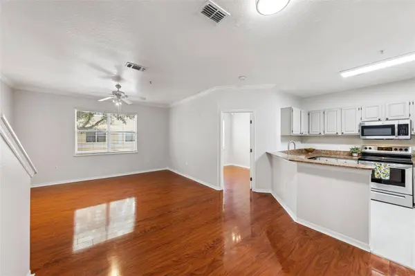 1927 LEGACY COVE DR #1927, Maitland, FL 32751