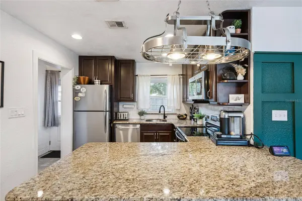 1909 FERN CIR, Orlando, FL 32803