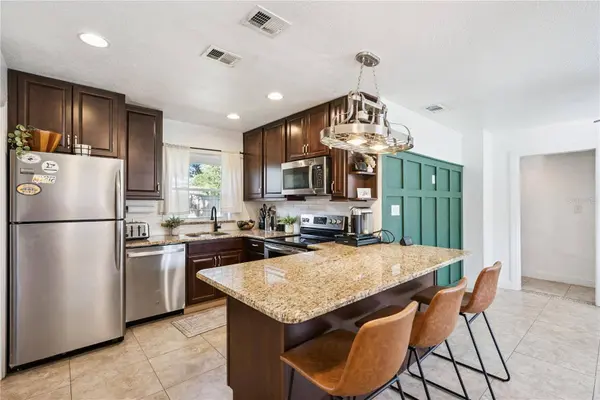 1909 FERN CIR, Orlando, FL 32803