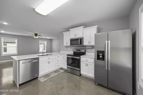 2023 Welton ST, Milan, TN 38358