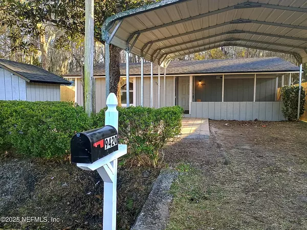 9420 Joos Rd, Jacksonville, FL 32220-1940