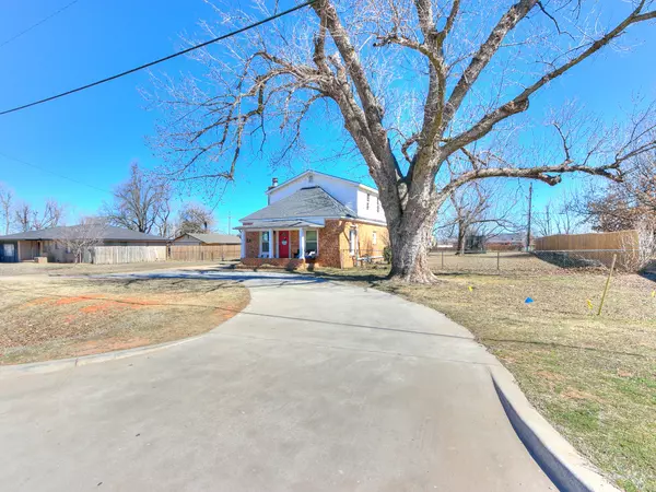 Mustang, OK 73064-3416,310 S Mustang Rd