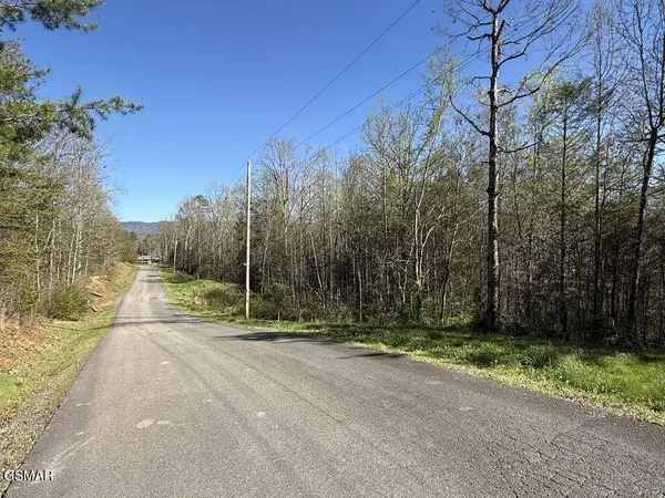 1433 Timber TRL, Newport, TN 37821