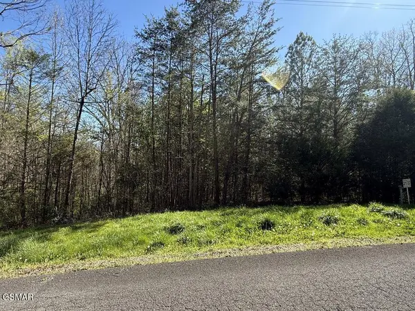 1433 Timber TRL, Newport, TN 37821