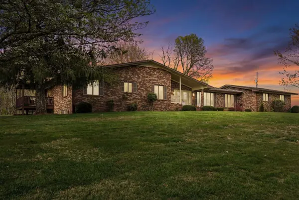 1279 Green Acres DR, Newport, TN 37821