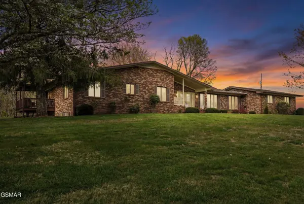 1279 Green Acres DR, Newport, TN 37821