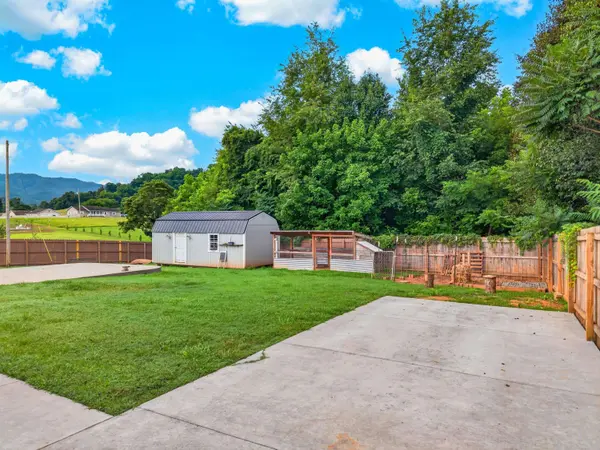 269 Riviera DR, Newport, TN 37821