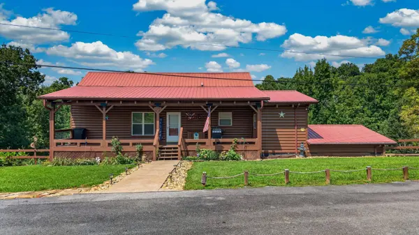 1573 Topaz LN