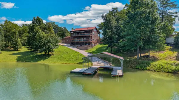 1573 Topaz LN, Dandridge, TN 37725