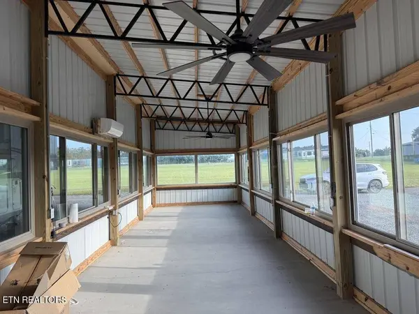 348 Harris Town Rd, Bulls Gap, TN 37711