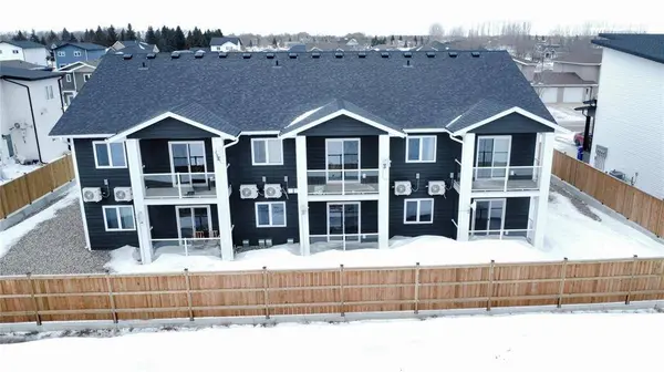 201 Lynnwood Bay, Altona, MB R0G0B1