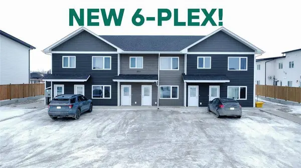 201 Lynnwood Bay, Altona, MB R0G0B1