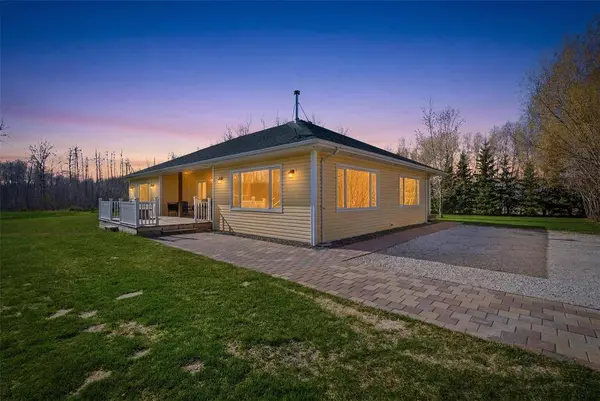 30 DACOR Drive, La Broquerie, MB R0A0W0