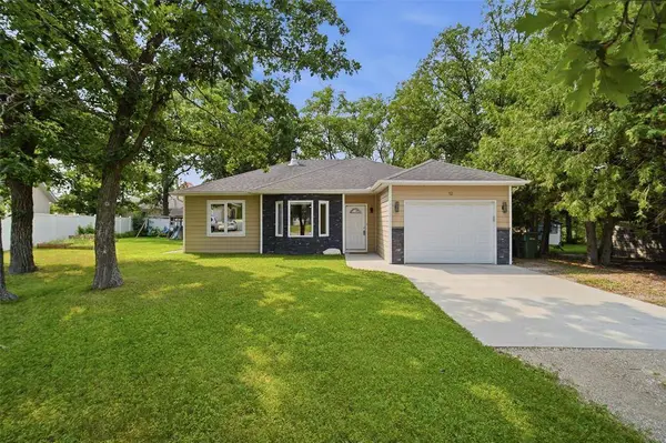 12 BLOSSOM Bay, Blumenort, MB R0A0C0