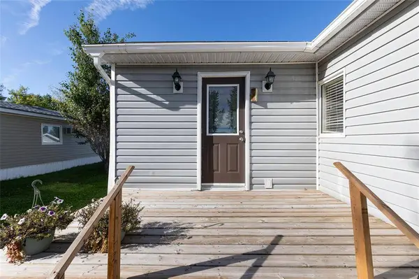 7 ASPEN FIVE Drive, Steinbach, MB R5G0M4