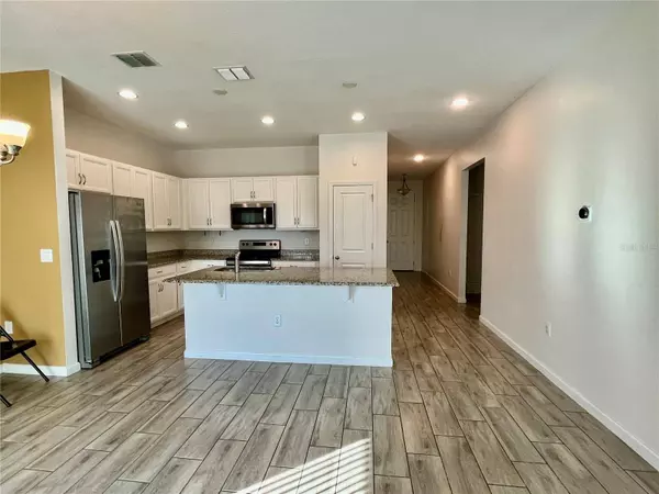 421 DISA DR., Davenport, FL 33837