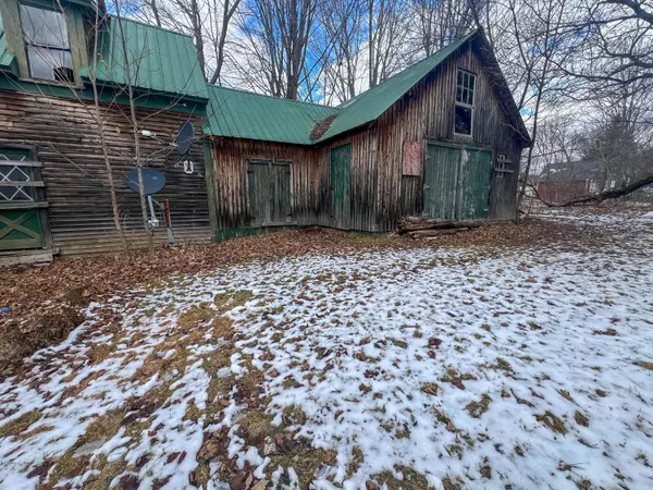 40 High ST, Houlton, ME 04730