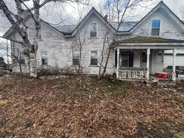 326 Military ST, Houlton, ME 04730