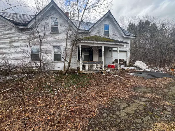 326 Military ST, Houlton, ME 04730