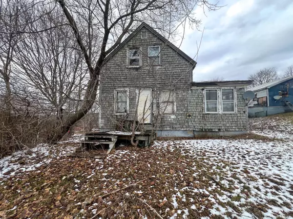 298 Military ST, Houlton, ME 04730