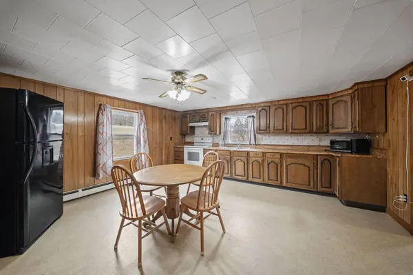 913 B RD, Ludlow, ME 04730