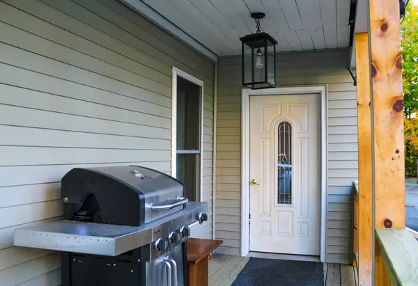 24 Elm ST, Houlton, ME 04730
