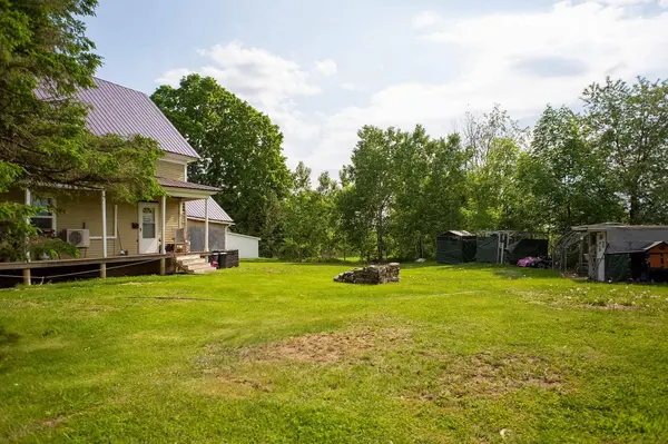24 Florence AVE, Houlton, ME 04730