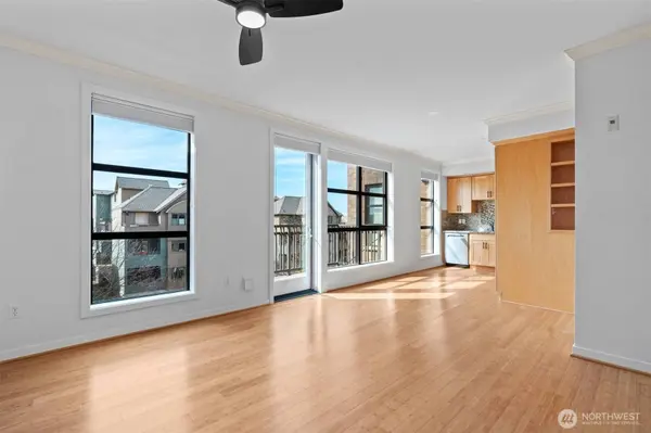 4116 California AVE SW #401, Seattle, WA 98116