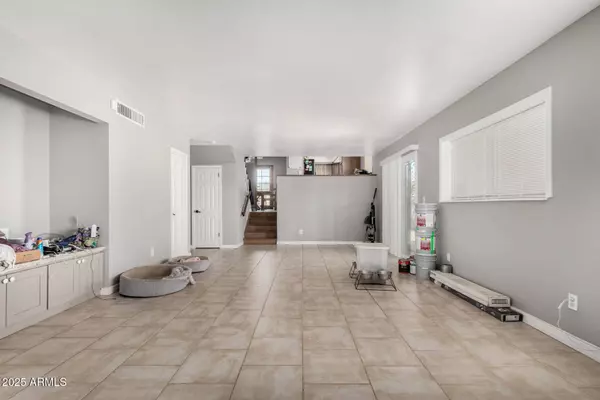 3201 W Evans Drive, Phoenix, AZ 85053