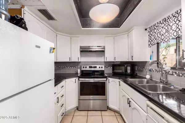 7143 N 63RD Drive, Glendale, AZ 85301