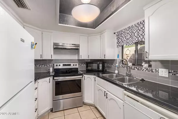 7143 N 63RD Drive, Glendale, AZ 85301