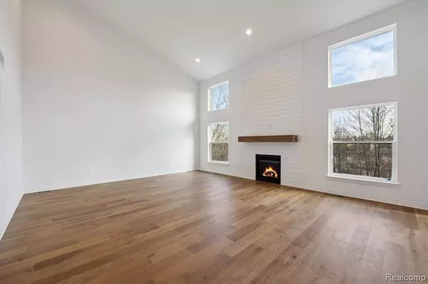 50536 Cottonwood Ct, Plymouth Twp, MI 48170