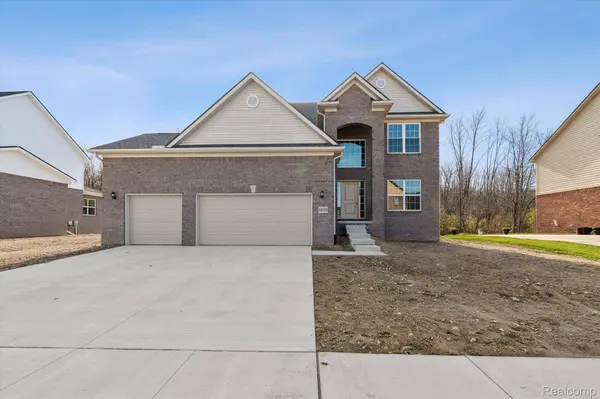 26998 Celtic DR, Flat Rock, MI 48134