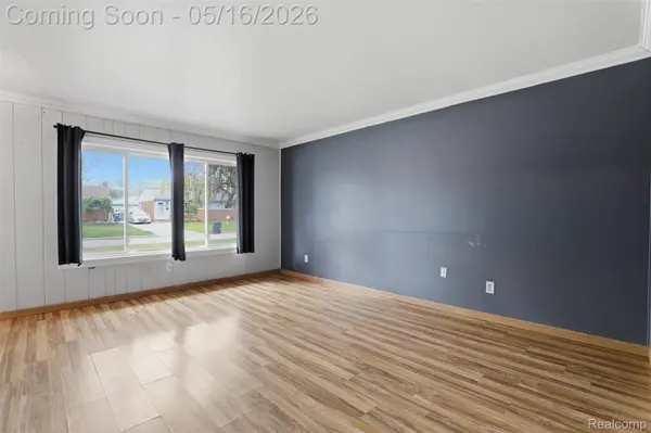 245 Darwin ST, Westland, MI 48186